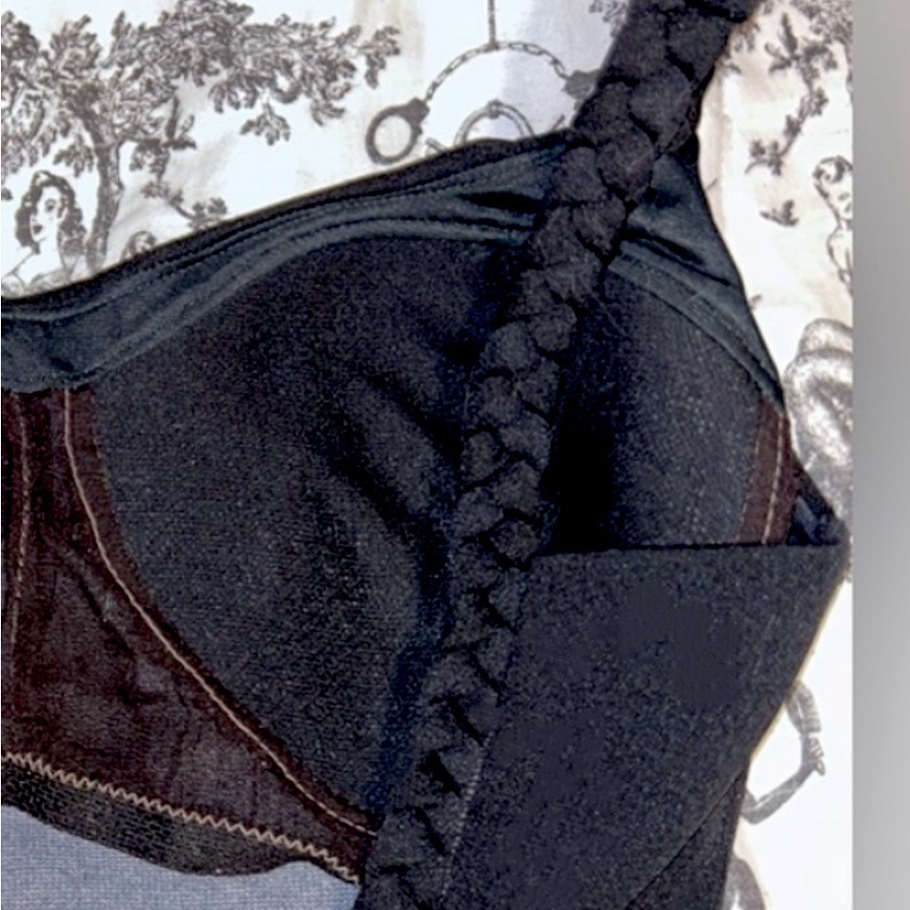 Vintage 60s Rose Marie Reid Black
Ribbed Nylon Swimsuit w/ Polynesian Floral. - Picture 11 of 11